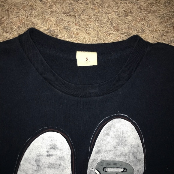 sneaker tee - Picture 2 of 3