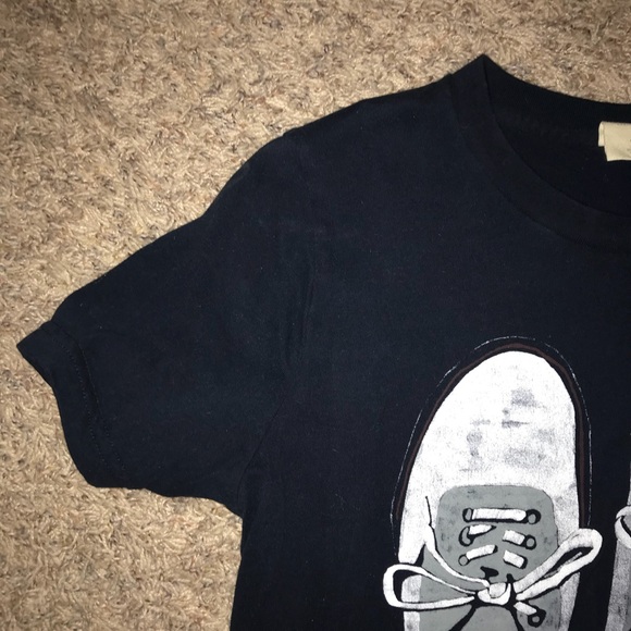 sneaker tee - Picture 3 of 3