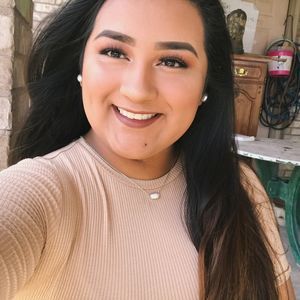 Meet your Posher, Aimee