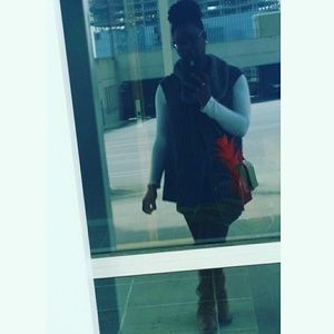 Meet your Posher, Tandra