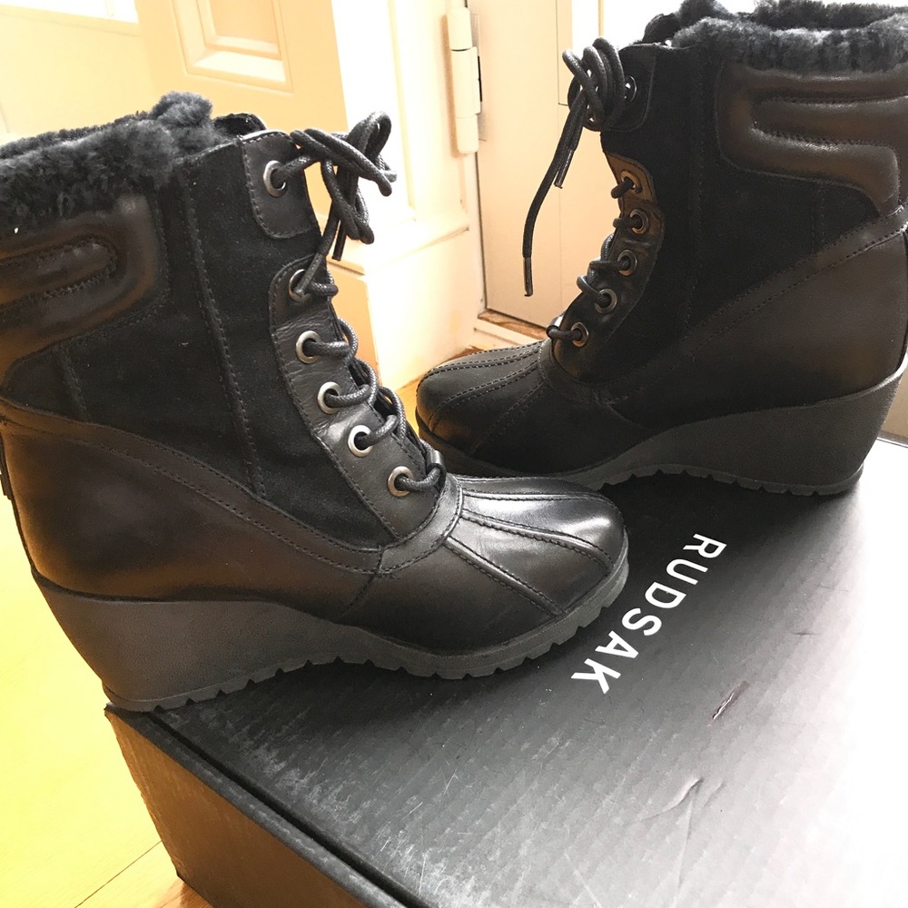 Rudsak black leather/suede fur lined wedge boots