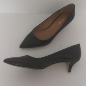 Nine West Black Leather Kitten Heel Pump