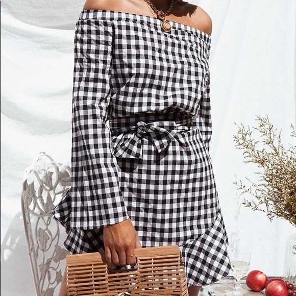 Gingham off the shoulder dress - Picture 4 of 5
