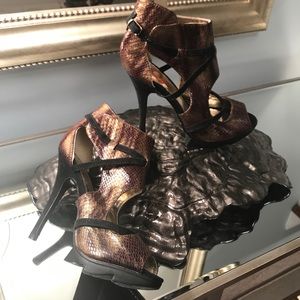 Plantform stiletto suede heeled and metallic shoes