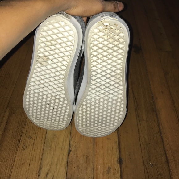 Vans - Picture 3 of 3