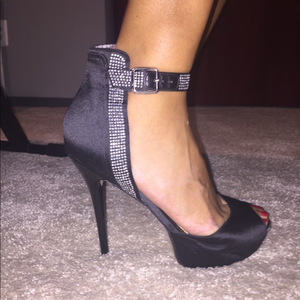 Sexy platform sandals with rhinestones