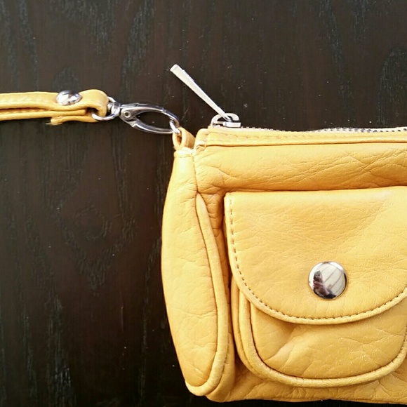 Mustard Clutch - Picture 2 of 5