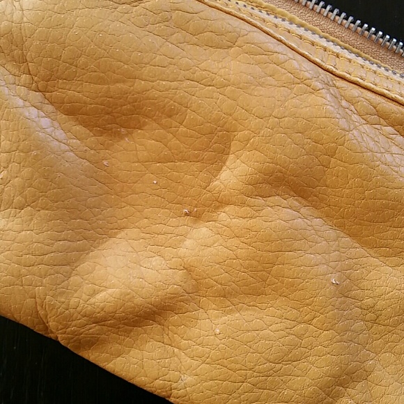 Mustard Clutch - Picture 4 of 5