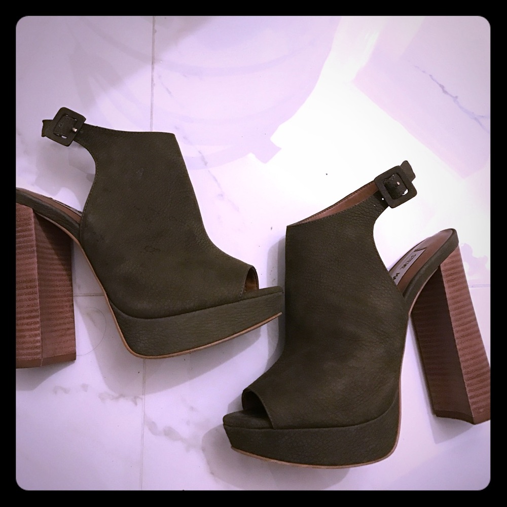 Forrest green peep toe wedge
