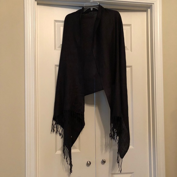 Accessories - Black Pashmina - Never worn! So pretty