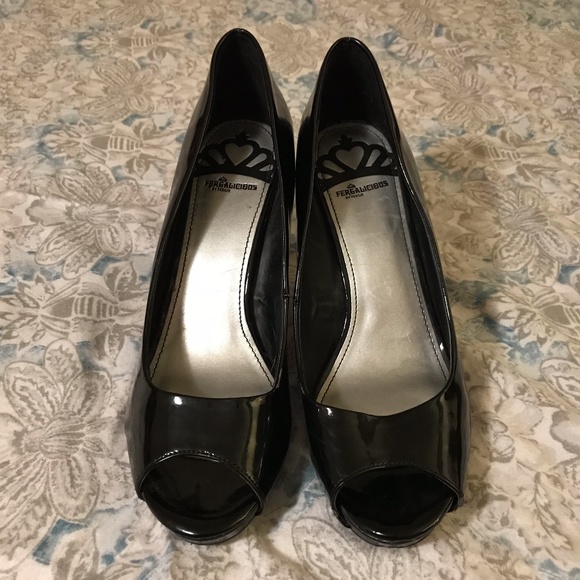 Fergalicious Shiny Black Peep Toe High Heels - Picture 2 of 7