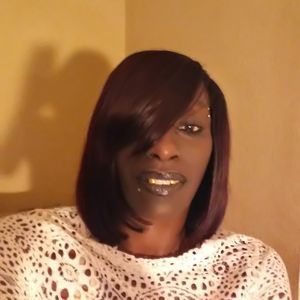 Meet your Posher, Mae