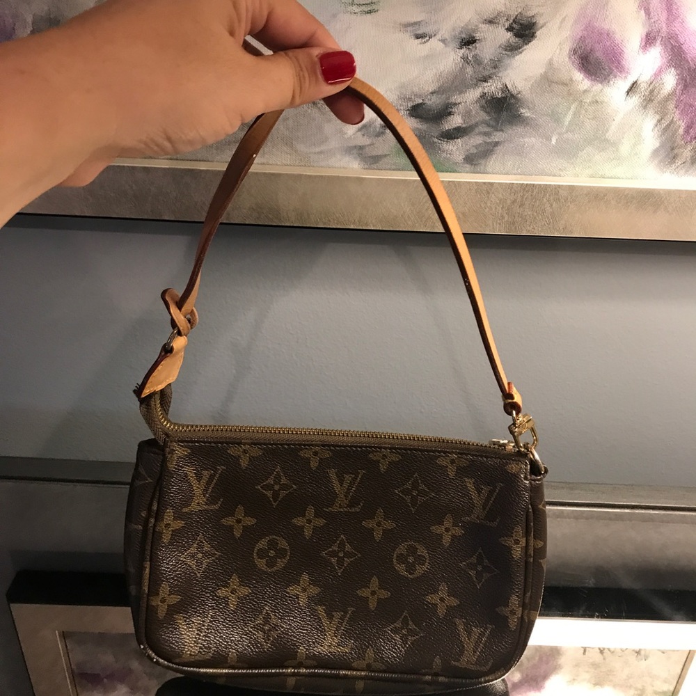 Authentic small Louis Vuitton purse