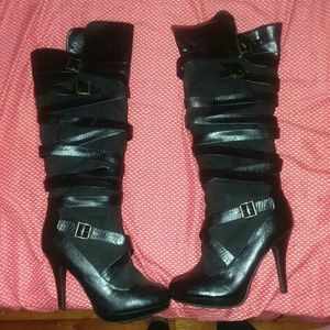 Heel boots
