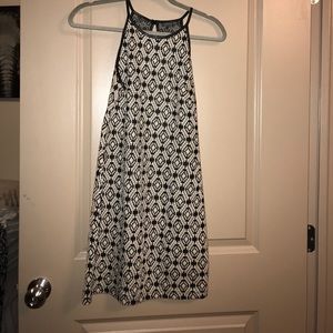 Women’s black and white patterned dress