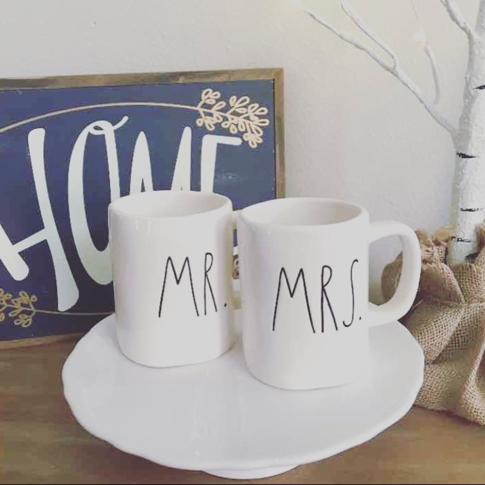 Rae Dunn mr and mrs mug set