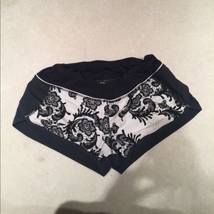 Lululemon Patterned "Speed Short"