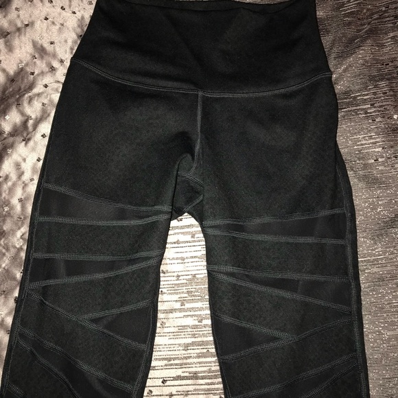 Lululemon Tech Mesh High Rise - Picture 2 of 5