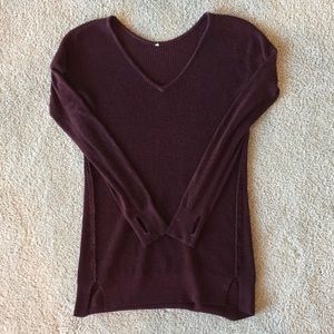 Lululemon the sweater life. Burgundy.