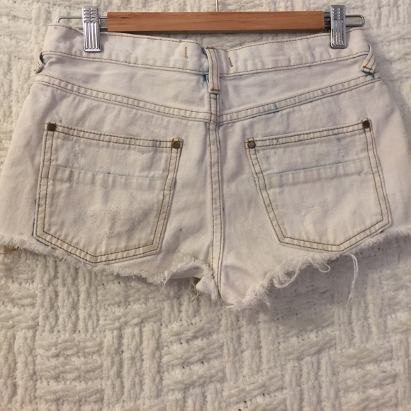 Free People Cutoff Shorts W25 - Picture 2 of 4