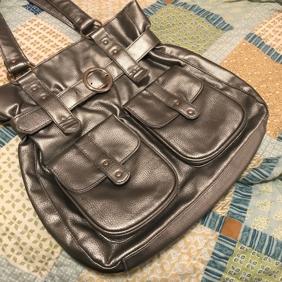 💥Donated💥NWOT Adorable Silver Purse - Picture 6 of 7