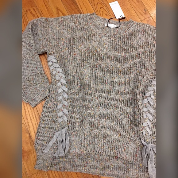 A MUST! LAST 1! 💕Speckled Gray front tie Sweater - Picture 2 of 4