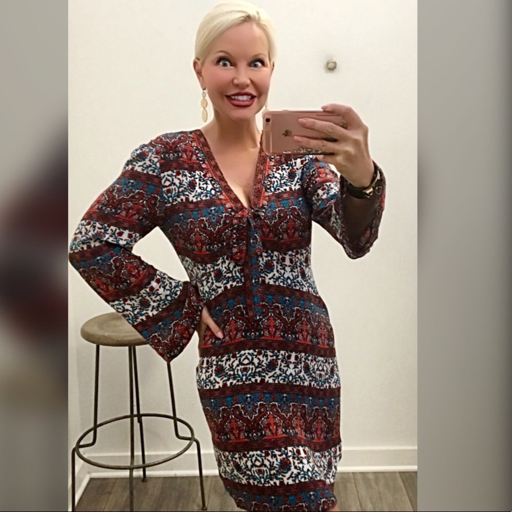 BEST Dress Ever! Flattering Bell Sleeve Dress - Picture 2 of 3