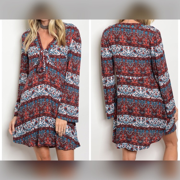 BEST Dress Ever! Flattering Bell Sleeve Dress - Picture 3 of 3