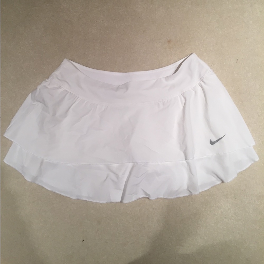 NEW PRICE DROP- White Nike skirt