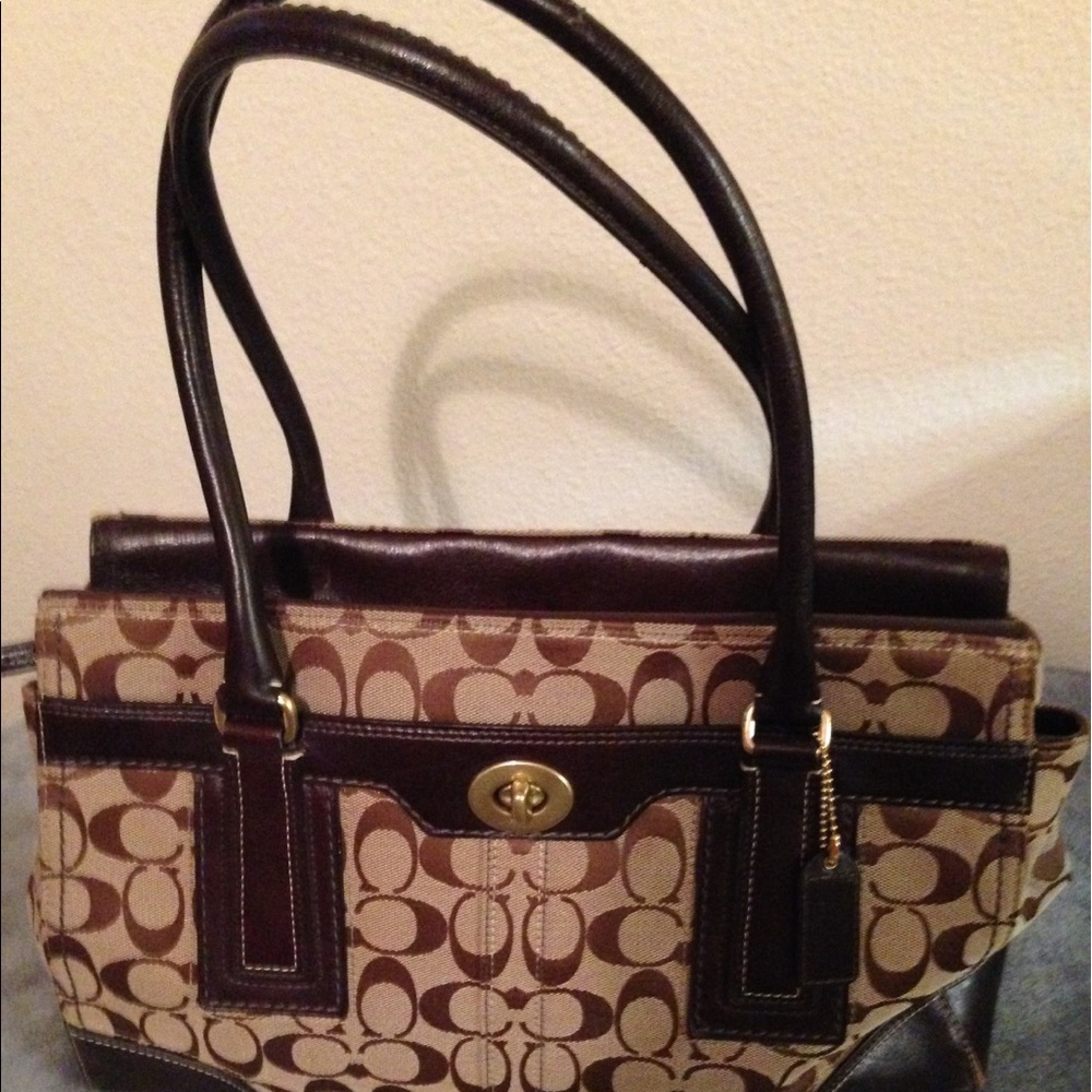 Coach Hampton Signature Purse Handbag