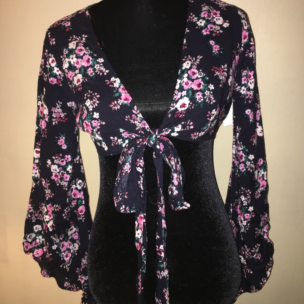 Forever 21 Floral crop tie in front top
