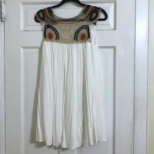 White summer dress with knit neck detailing (S)