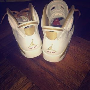 AIR JORDAN 6 RETRO "GOLDEN MOMENTS PACKAGE"