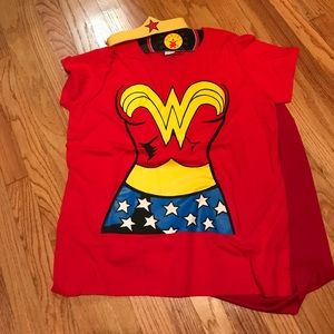 XL Rubie's Wonder Woman shirt w/ cape & headband