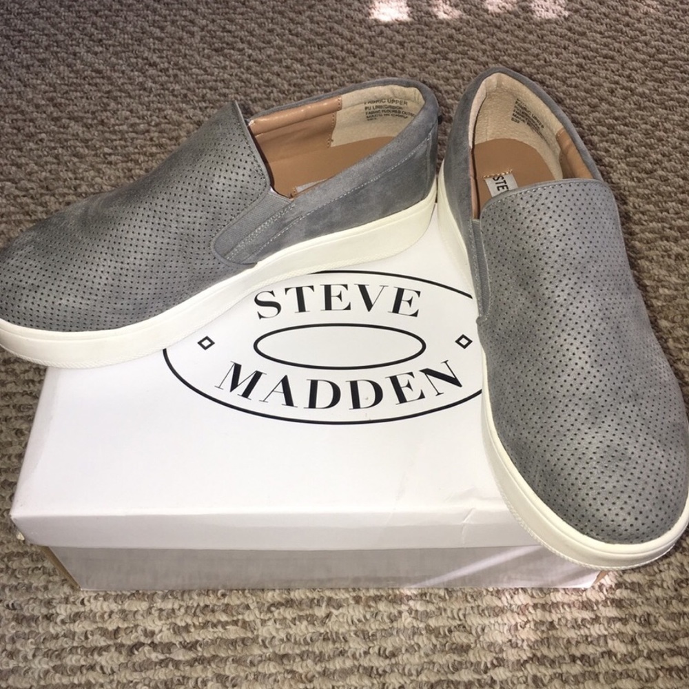 Gray Steve Madden Slip on sneakers