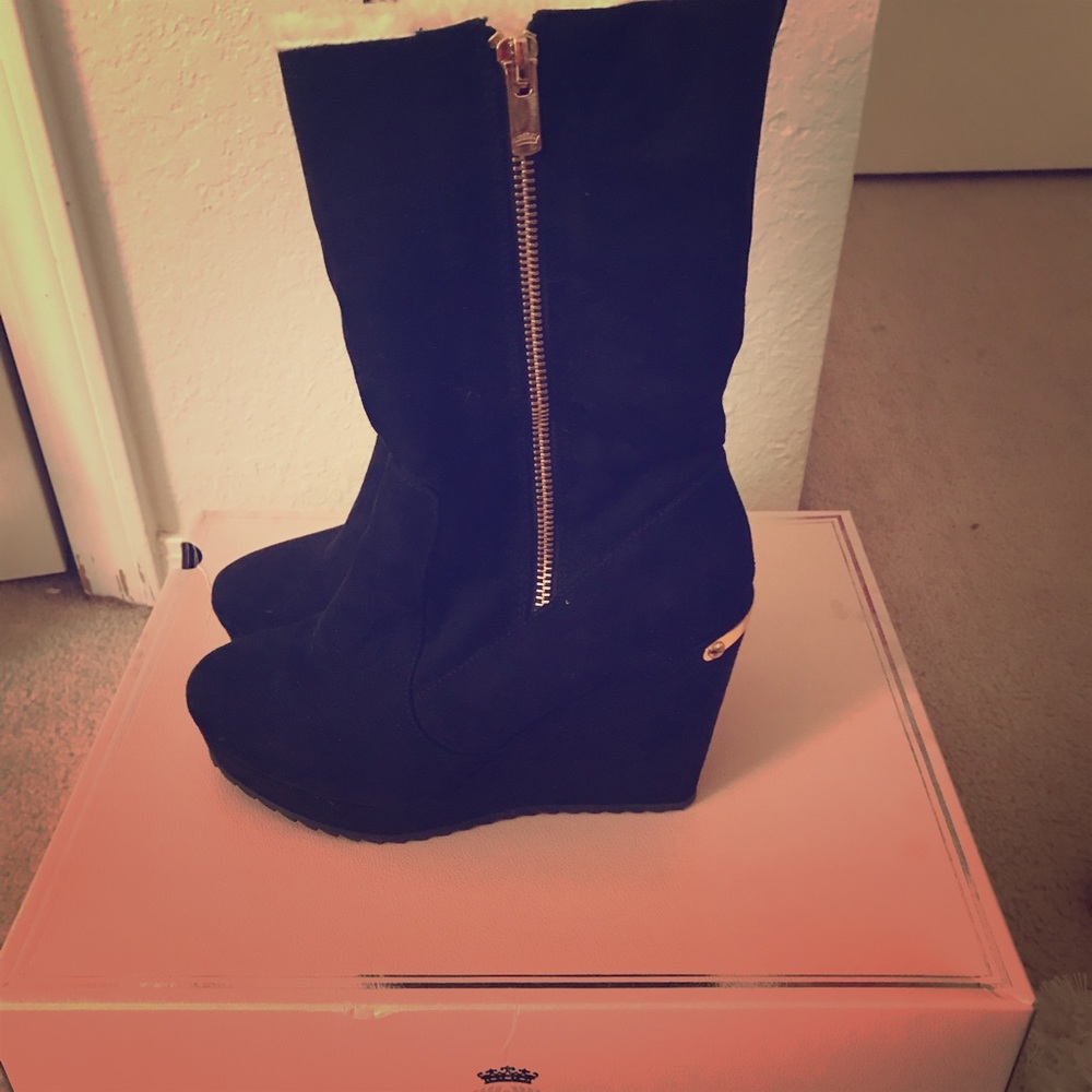 Black zip up wedge boots