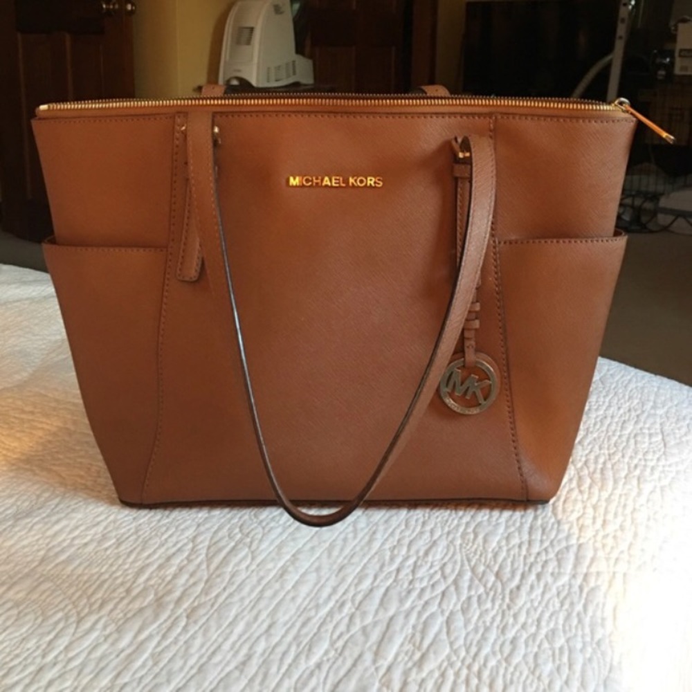 Michael Kors jet set tote