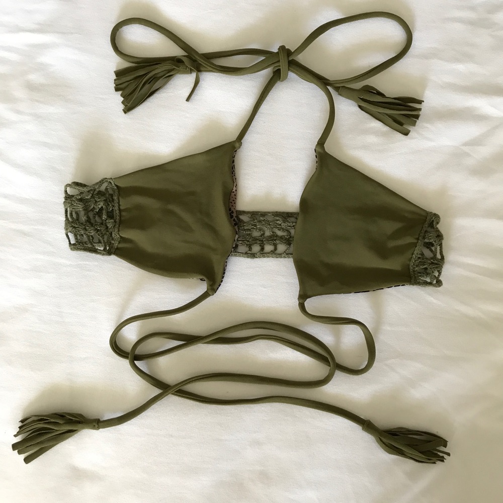SMALL  ACACIA bikini top
