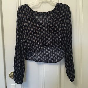 Brandy Melville Crop Top V neck