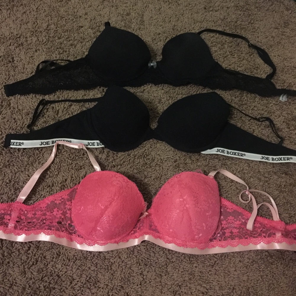 Three bras ! Black Friday deal only ❗️❗️❗️