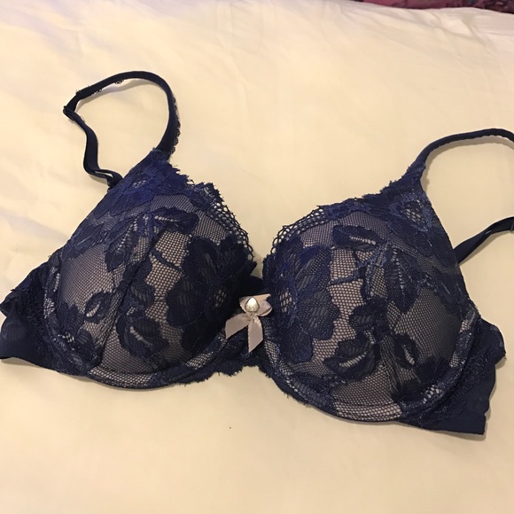 Victoria's Secret Other - ⚡️Sale!  NWOT Victoria's Secret Lace Bra