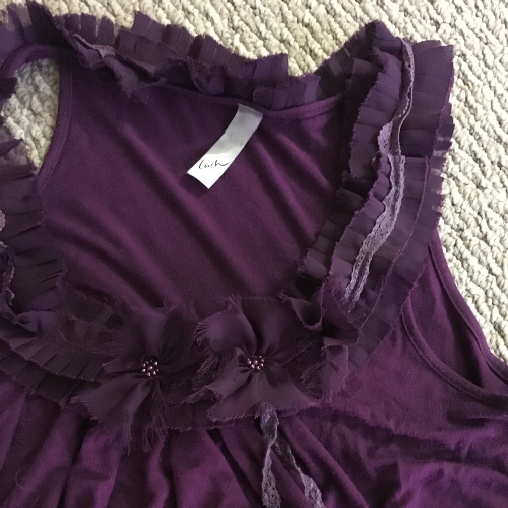 Cute and very flattering top!