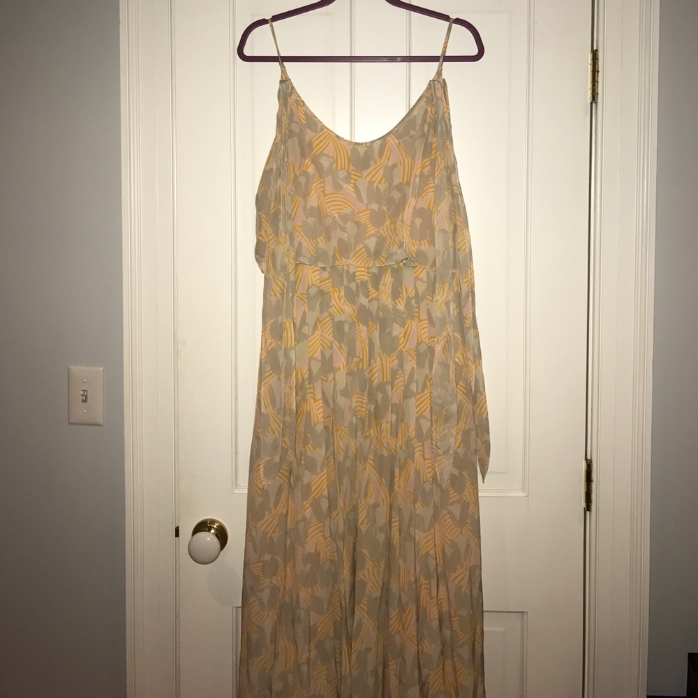 Tory Burch tulip print maxi dress w tie shoulder