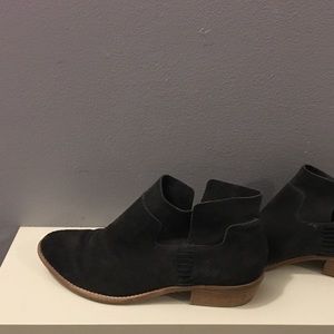 Dolce Vita suede booties