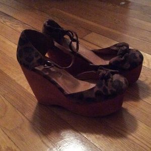 Jeffrey Campbell Leopard print Platform heels 10M