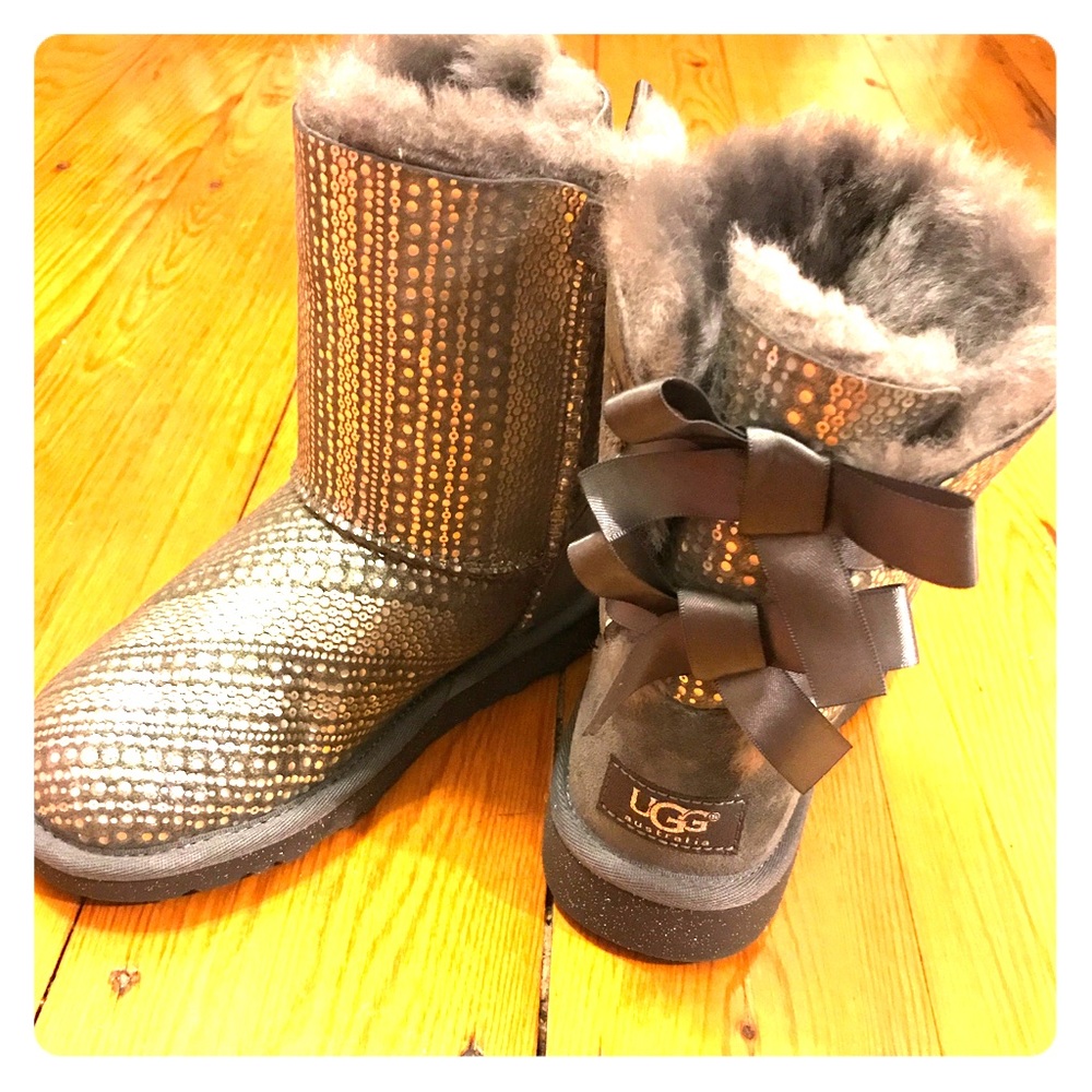 Gray girls bailey bow Uggs