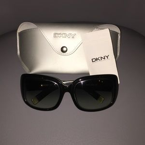 DKNY sunglasses 💯 % authentic