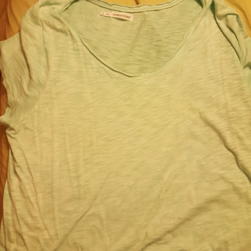 Maurices sz 2 tee