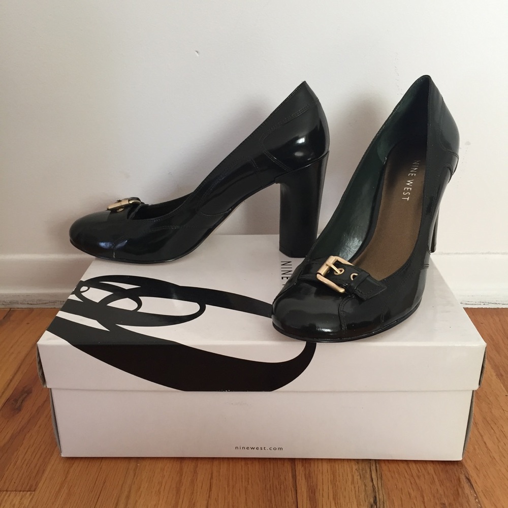 NIB Leather Nine West Deep Green Buckle Heels