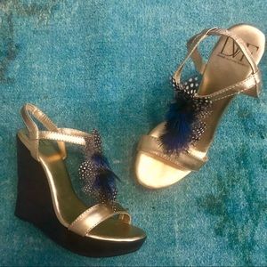 NWOT Diane von Furstenberg feathered gold wedges
